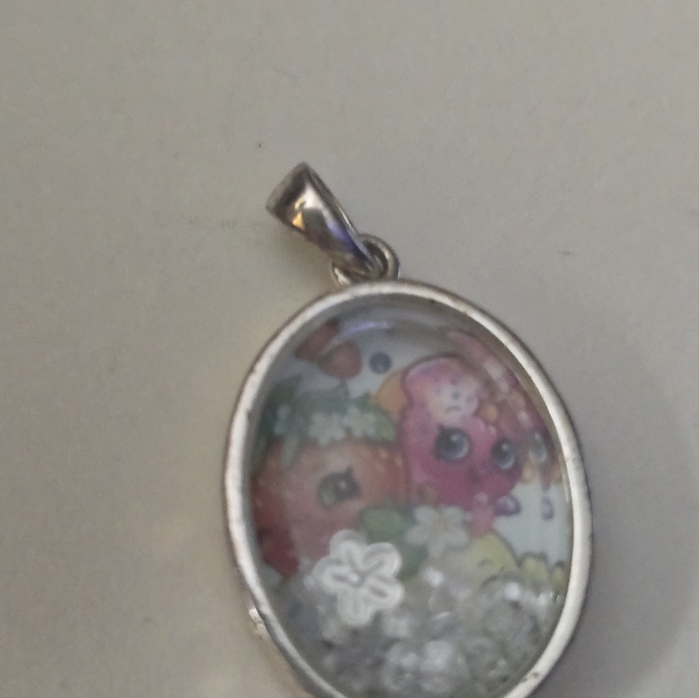Shopkins Character Enclosed Pendant Charm - Picture 4 of 6